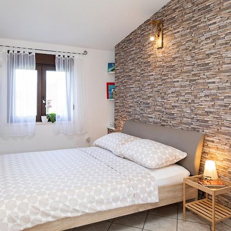 Ananas Apartments Цриквениця Екстер'єр фото