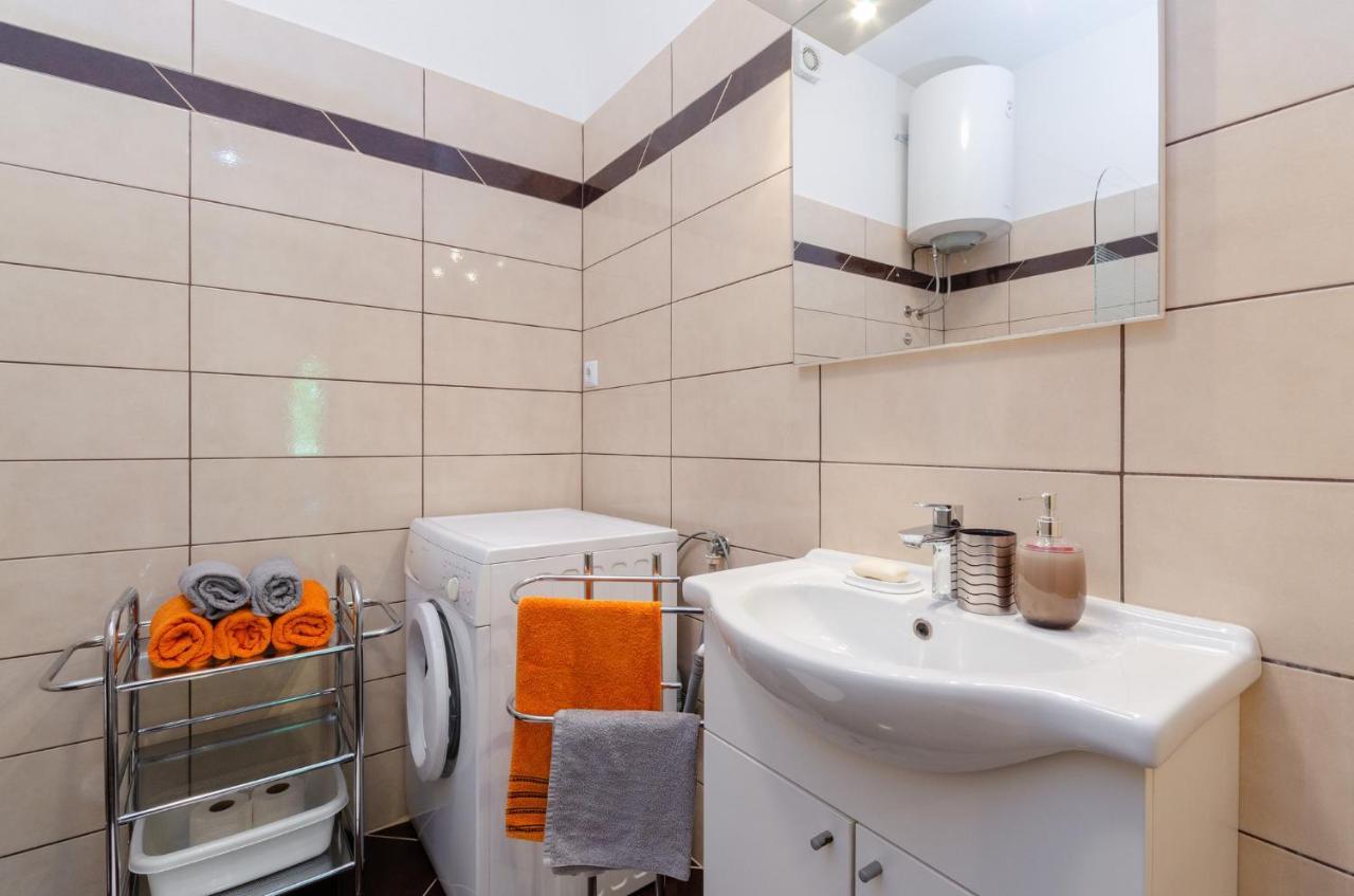 Ananas Apartments Цриквениця Екстер'єр фото