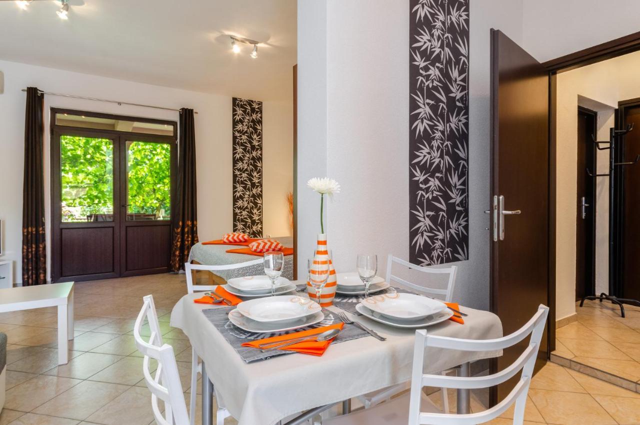 Ananas Apartments Цриквениця Екстер'єр фото