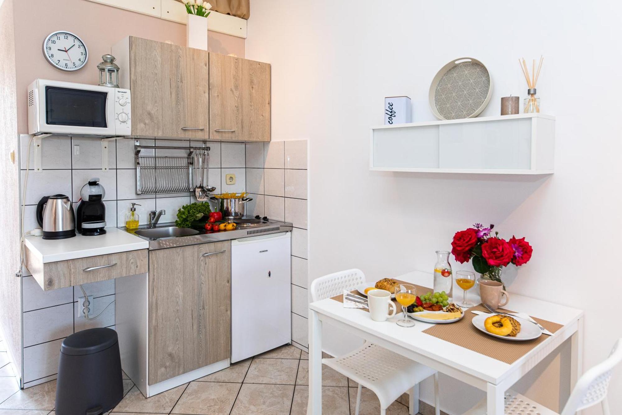 Ananas Apartments Цриквениця Екстер'єр фото